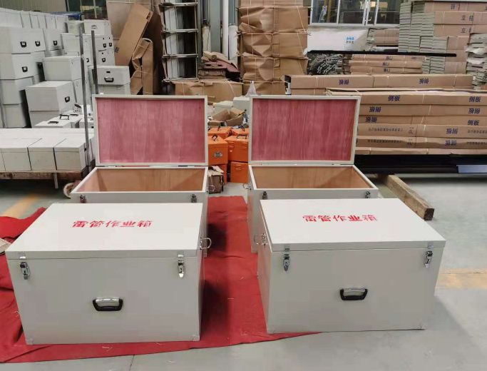 睢县放炮线和雷管炸药在矿山作业时如何存放？