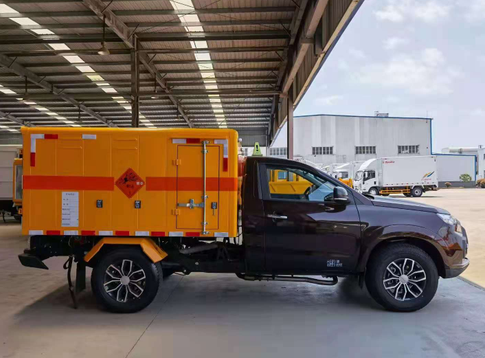 睢县凯龙矿山设备爆破器材运输车安全性如何？